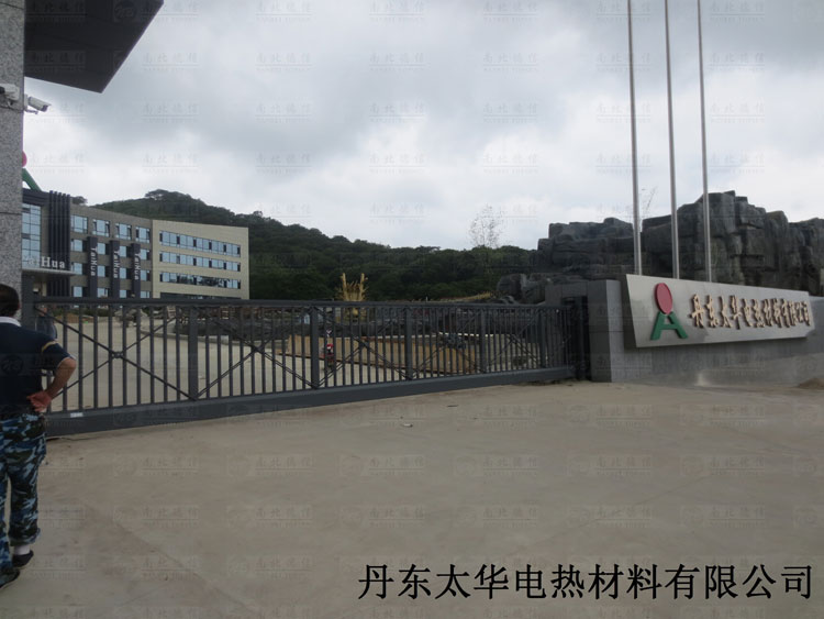丹东太华电热材料有限公司818L智能无轨悬浮门案例