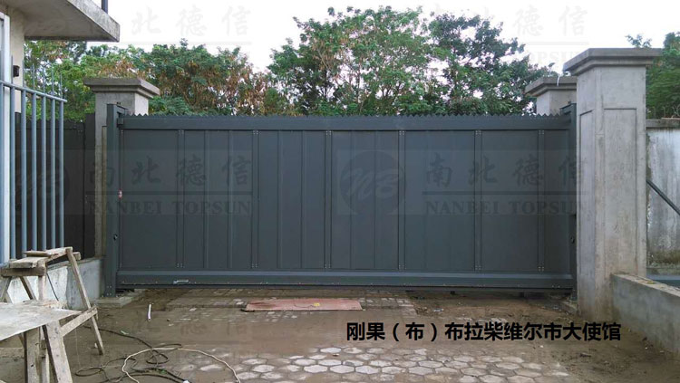 刚果大使馆欧宝818LP1智能无轨悬浮门案例