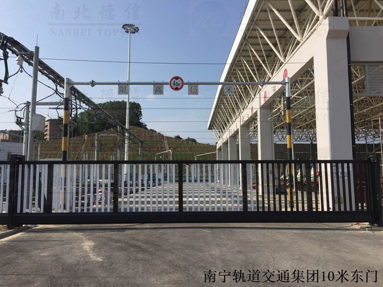 南宁轨道交通集团10米东门（1）无轨悬浮门案例
