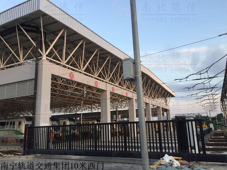 南宁轨道交通集团10米西门（1）无轨悬浮门案例