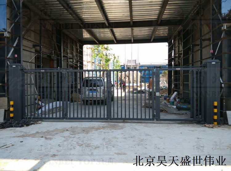 北京昊天盛世伟业智能悬折门案例