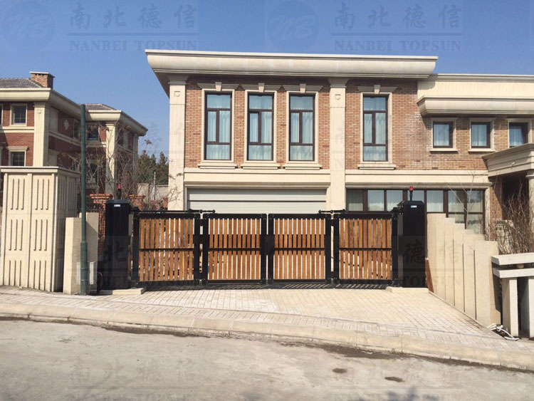 长春市私人别墅开泰柚木工程案例悬折门