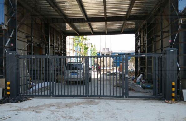 南北德信为北京昊天盛世伟业提供智能悬折门