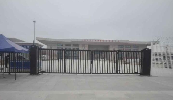 南北德信开泰-DD4A悬折门进驻新疆霍尔果期口岸